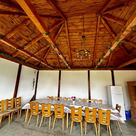 A-frame Bucovina- Paradis Bucovinean Holiday home *